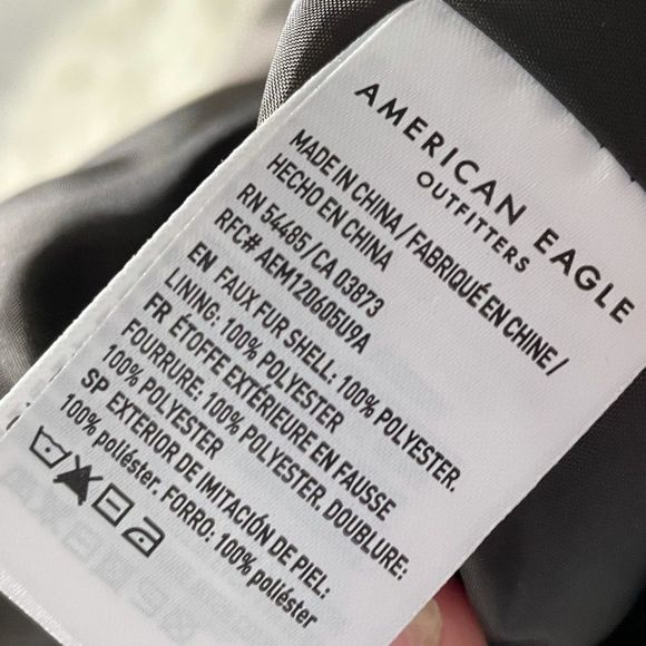 AMERICAN EAGLE oversized faux Sherpa fur coat - Picture 7 of 7